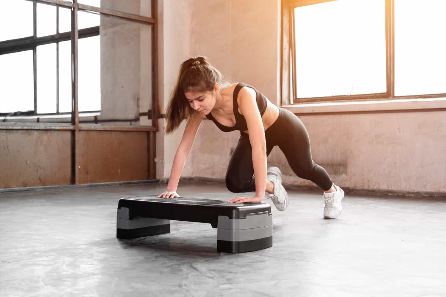 ⚛ 8 exercices à domicile avec step